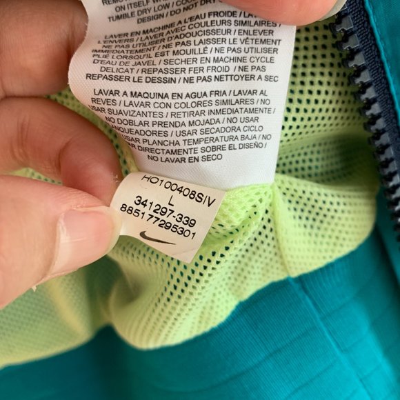 nike rain bomber shell jacket - Picture 8 of 15